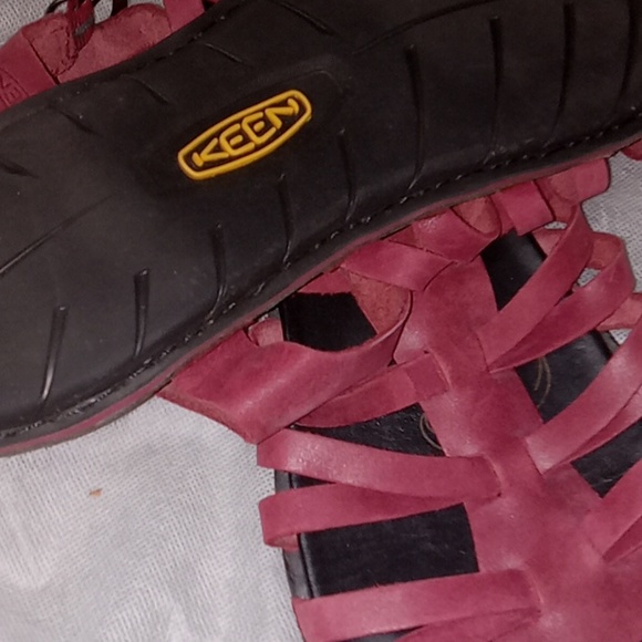 Shoes - Picture 2 of 5